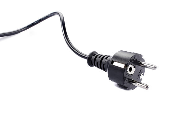 preto conector de alimentação 220 v - electric plug electricity power cable imagens e fotografias de stock