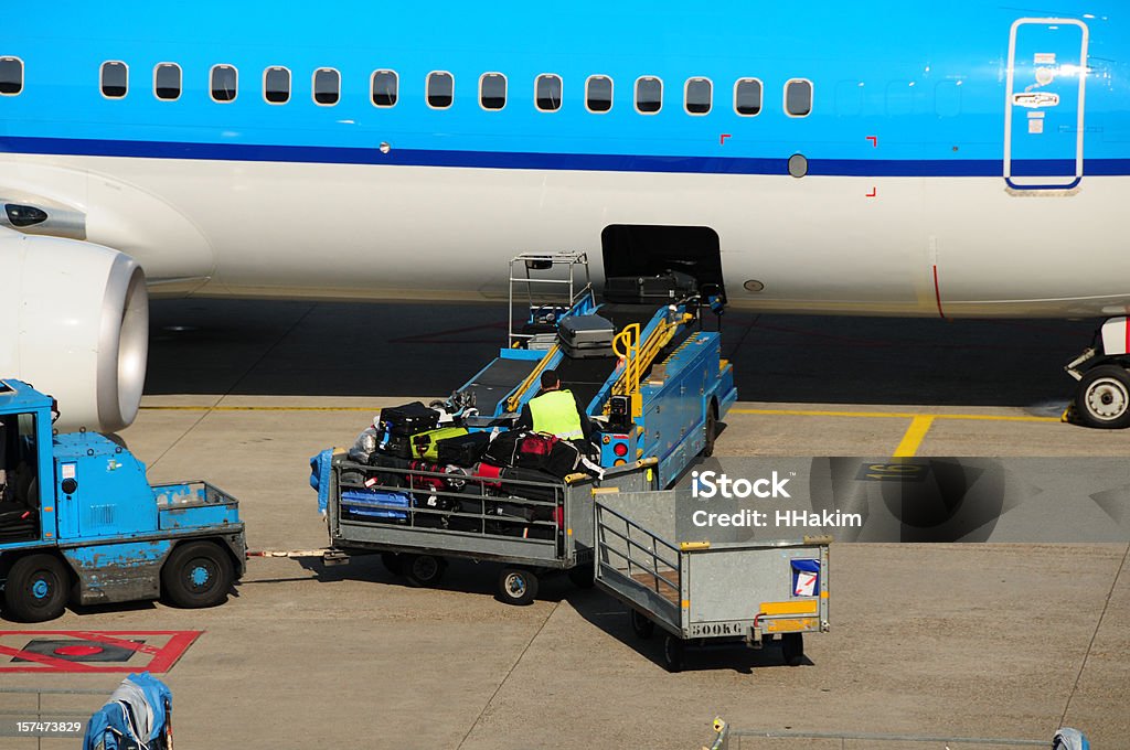 Settore aereo, trasporto bagagli - Foto stock royalty-free di Aeroplano