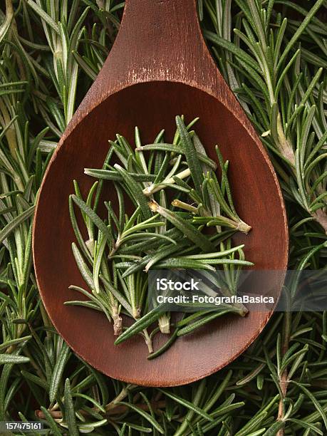 Rosemary Foto de stock y más banco de imágenes de Cuchara - Cuchara, Cuchara de madera, Romero