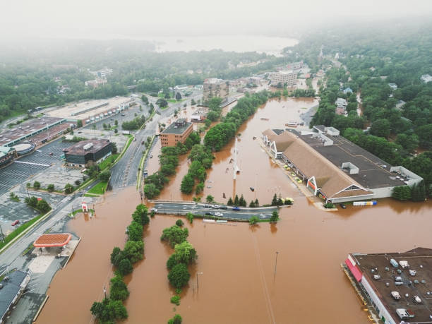 istock Flooded Supermarket 1574752188