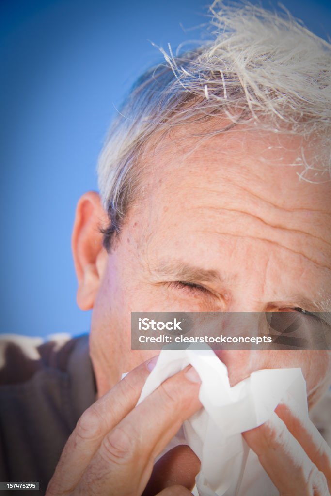 Senior Männlich Erkältung und Grippe - Lizenzfrei Allergie Stock-Foto