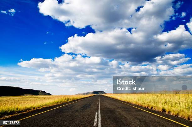 Foto de O Open Road e mais fotos de stock de Estrada - Estrada, República da África do Sul, A caminho