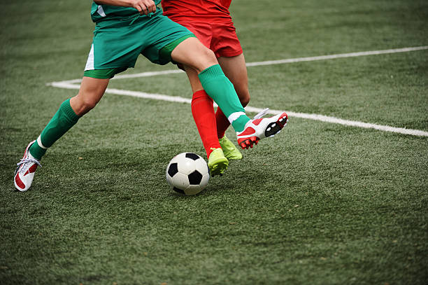 duell de futebol - fotografia de stock