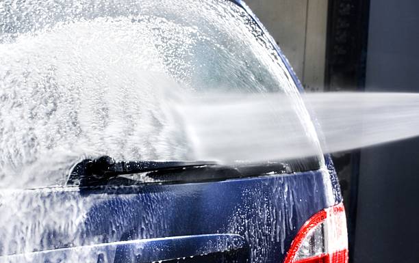 lavagem de carro com pressão de água - strahl lake imagens e fotografias de stock
