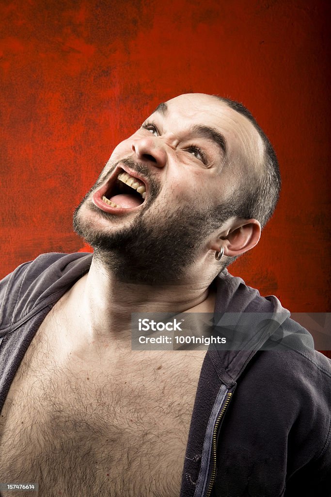 crazy hombre gritando - Foto de stock de Chillar libre de derechos