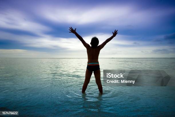 Foto de A Liberdade Pessoal e mais fotos de stock de Ilhas Cook - Ilhas Cook, Férias, Criança