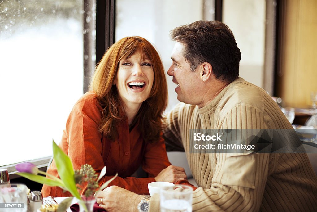Heureux Couple - Photo de Adulte libre de droits