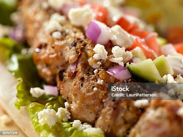 Souvlaki Packung Nahaufnahme Stockfoto und mehr Bilder von Griechische Küche - Griechische Küche, Kebab, Beilage