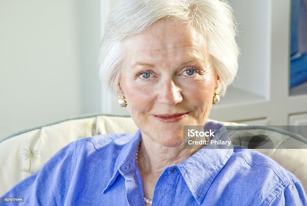 Красивая Зрелые женщины - Стоковые фото Пожилые женщины роялти-фри