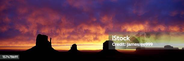 Photo libre de droit de Monument Valley Matin banque d'images et plus d'images libres de droit de Aride - Aride, Arizona, Bleu