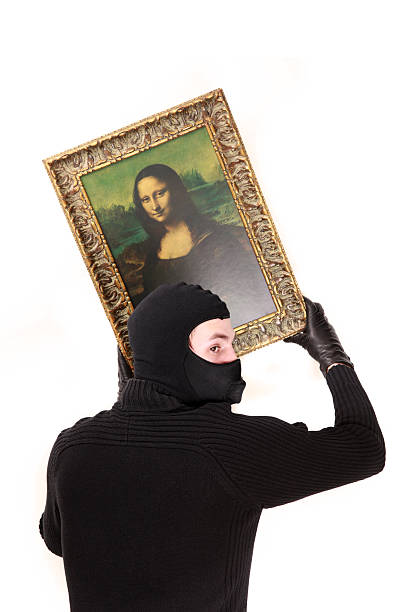 istock Cat Burgler Stealing the Mona Lisa 157478740