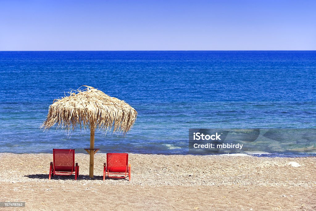 일광욕 의자, 파라솔 해변의 - 로열티 프리 0명 스톡 사진