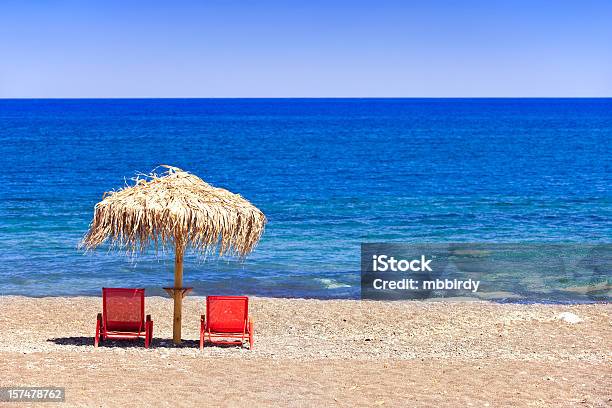 일광욕 의자 파라솔 해변의 0명에 대한 스톡 사진 및 기타 이미지 - 0명, 고독-부정적인 감정 표현, 관광