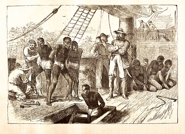 black sklaven auf schiff 1881 geladen - illustration and painting engraved image engraving pencil drawing stock-grafiken, -clipart, -cartoons und -symbole