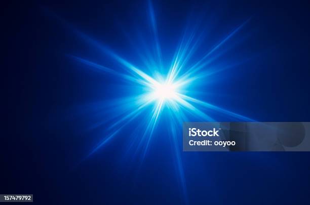 La Luz Foto de stock y más banco de imágenes de Azul - Azul, Brillante, Color - Tipo de imagen