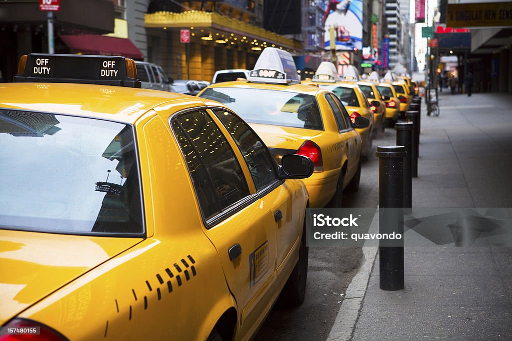 커요 황색 택시 뉴욕시행 - 로열티 프리 택시 스톡 사진