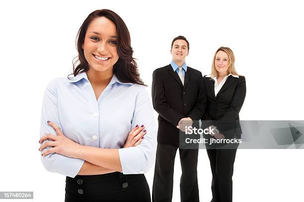 Confiante Mulher De Negócios E Sua Equipe - Fotografias de stock e mais imagens de Profissão - Profissão, Latino-americano, Pessoa de negócios