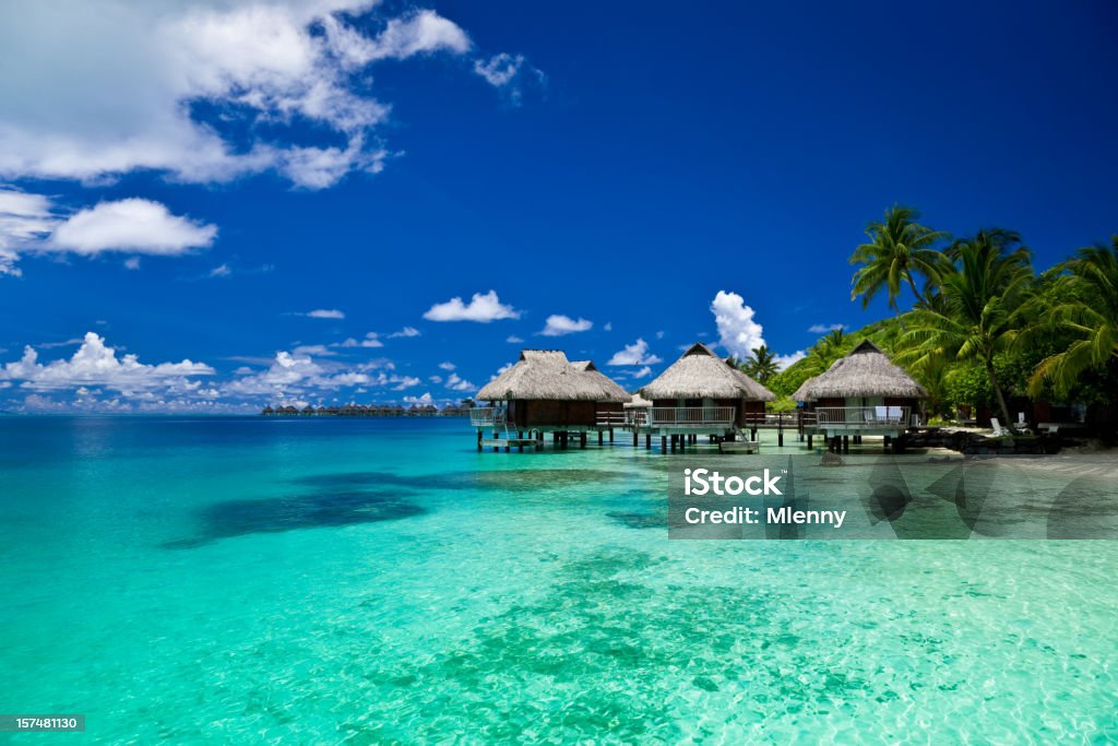 Complejo turístico de lujo de vacaciones de ensueño - Foto de stock de Tahití libre de derechos