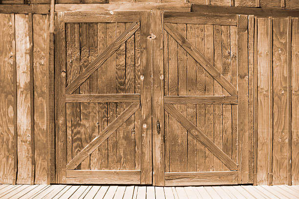 puertas de madera barn - barn door fotografías e imágenes de stock