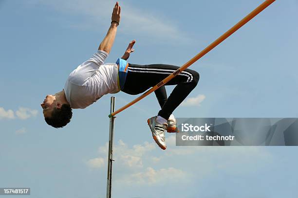 Salto De Altura Foto de stock y más banco de imágenes de Salto de altura - Salto de altura, Atletismo, Deporte