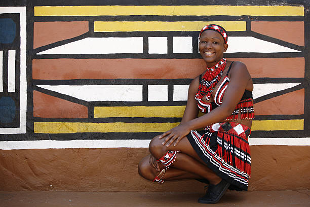 トライバルズールー族の女性南アフリカ - south africa zulu bead african descent ストックフォトと画像