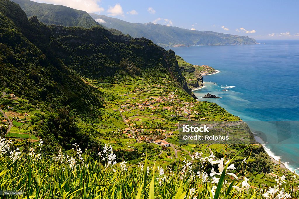 Madeira Violento und hermosa costa del norte - Foto de stock de Madeira libre de derechos