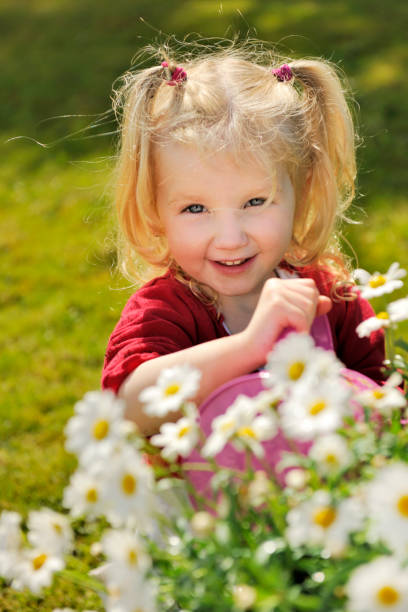 istock little girl gardening 157482498