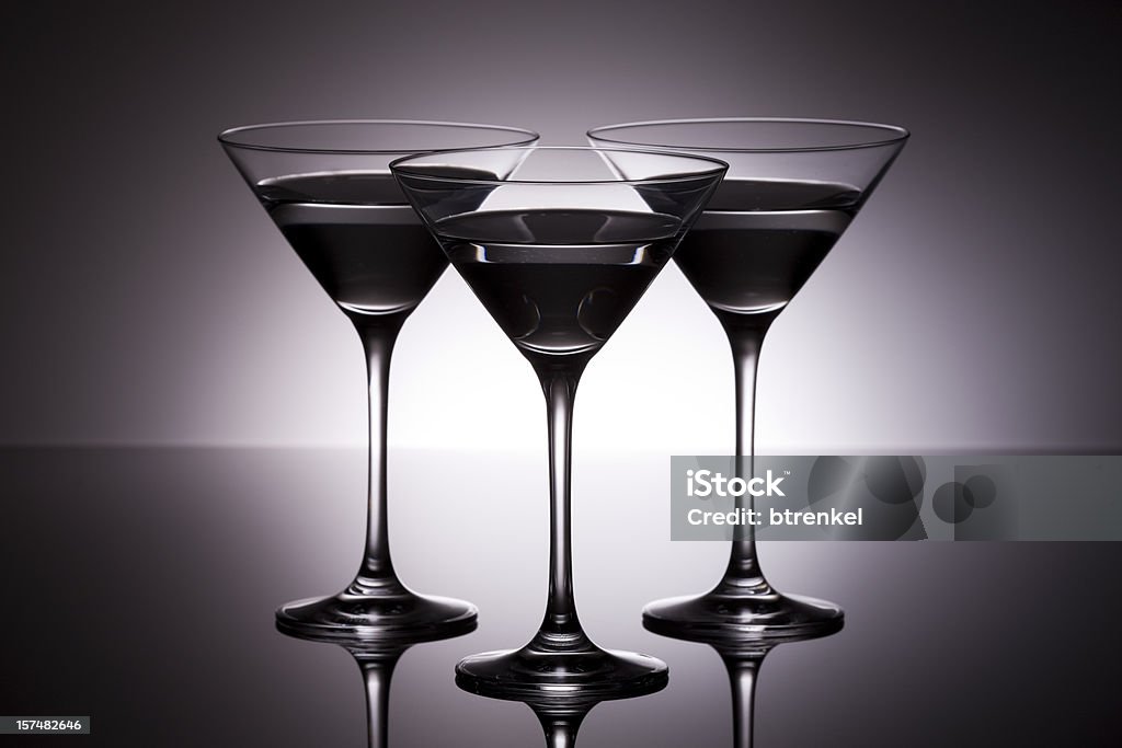 Cocktail sobre branco - Royalty-free Cor preta Foto de stock