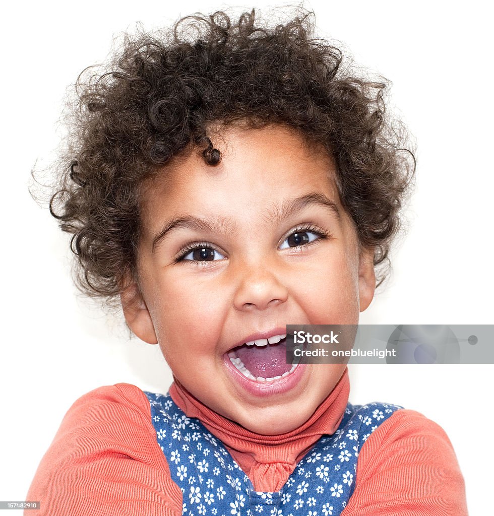 Feliz sonriendo niño (2-3) sobre fondo blanco - Foto de stock de 2-3 años libre de derechos