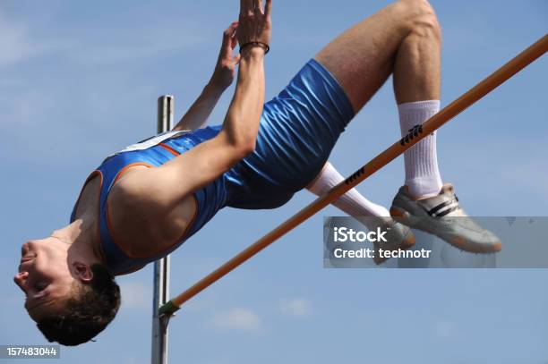 Foto de Salto Em Altura e mais fotos de stock de Salto em Altura - Salto em Altura, Esportista, 20-24 Anos