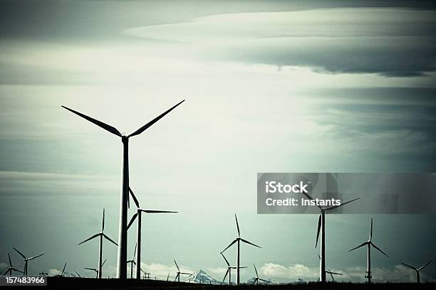 Photo libre de droit de Énergie Éolienne banque d'images et plus d'images libres de droit de Éolienne - Éolienne, Choix, Horizontal