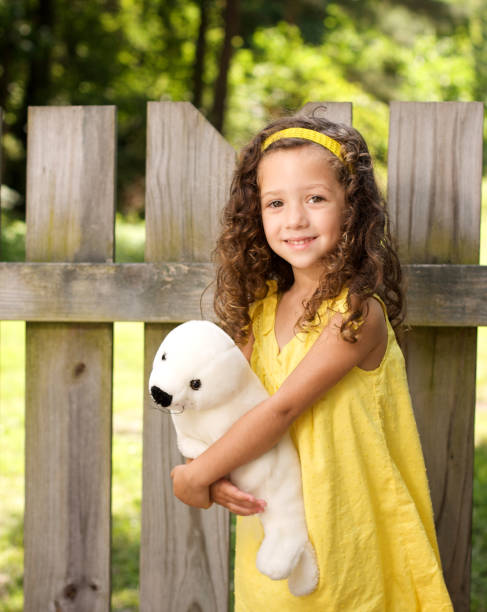 istock girl outdoors 157484497