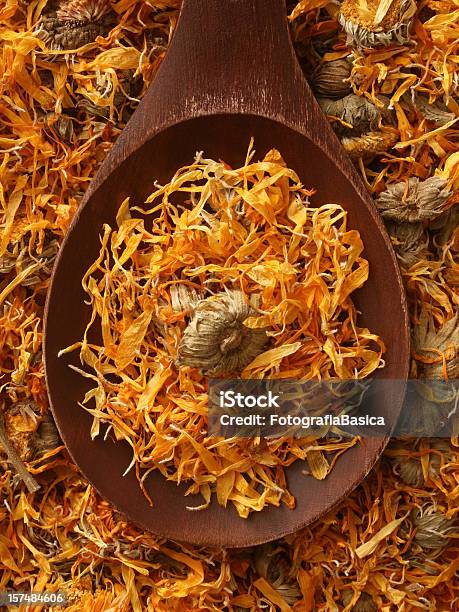 Calendula - Fotografie stock e altre immagini di Alimenti secchi - Alimenti secchi, Fiore, Fiore secco