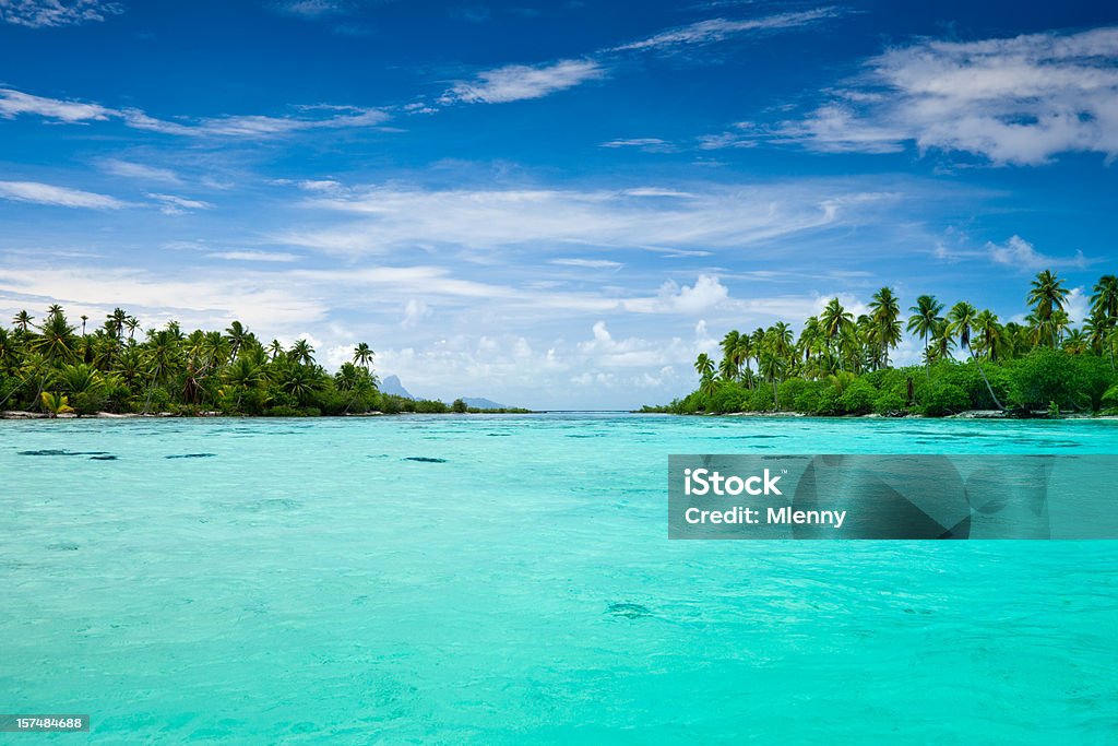 Un Taha isola esotica laguna sud Pacifico - Foto stock royalty-free di Isola di Tahaa