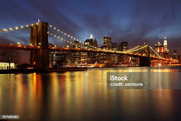 Photo libre de droit de Pont De Brooklyn Et Manhattan Au Crépuscule New York City banque d'images et plus d'images libres de droit de Brooklyn - New York
