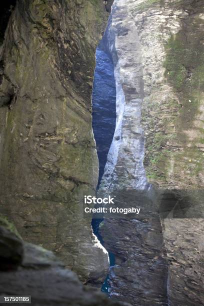 Via Mala Gorge - zdjęcia stockowe i więcej obrazów Bez ludzi - Bez ludzi, Fotografika, Geologia