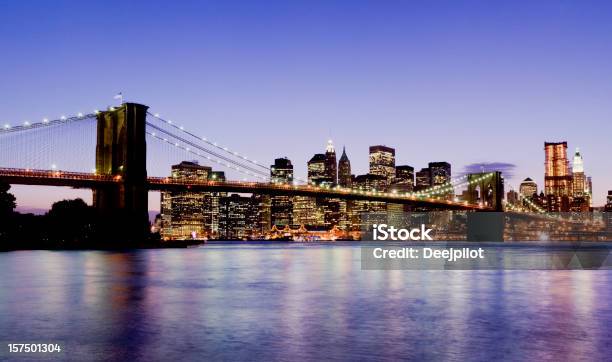 Ponte De Brooklyn E Baixa Manhattan Skyline Cidade De Nova Iorque Eua - Fotografias de stock e mais imagens de Anoitecer