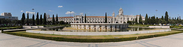 Cтоковое фото Панорама города площадь и Монастырь @Португалия