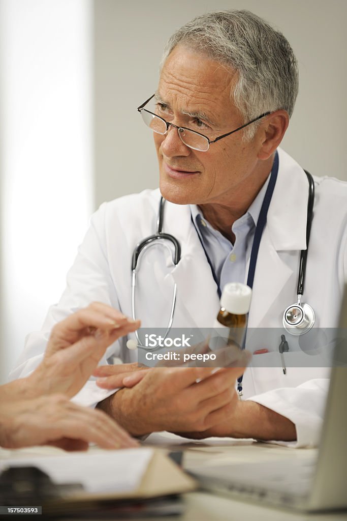 Médecin et patient - Photo de Adulte libre de droits