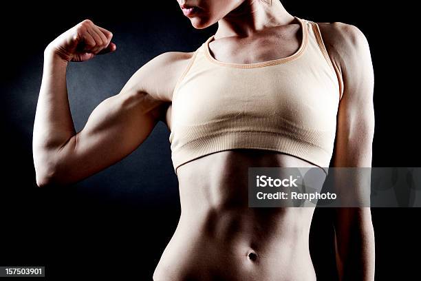 Mulher Muscular Parte Superior Do Corpo - Fotografias de stock e mais imagens de Mulheres - Mulheres, Músculo Abdominal, Retrato