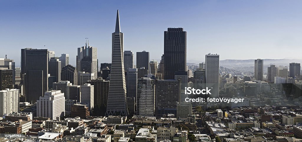 Quartier financier, Chinatown, vue panoramique sur le panorama urbain de San Francisco, en Californie - Photo de Quartier chinois libre de droits