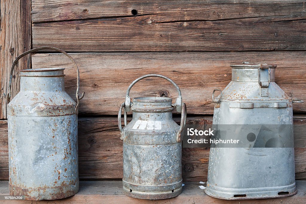 Lechera tradicional - Foto de stock de Jarra de leche libre de derechos