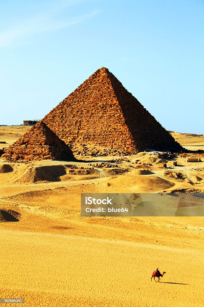 Dos de las Pirámides de Giza, Egipto - Foto de stock de Forma piramidal libre de derechos