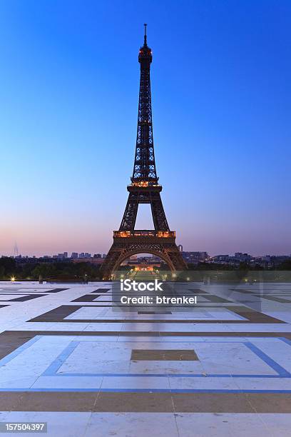 Eiffel Wieża Sunrise - zdjęcia stockowe i więcej obrazów Podłoga - Podłoga, Wieża Eiffla, Brzask