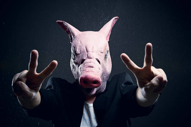 istock Swine making peace-sign 157505625