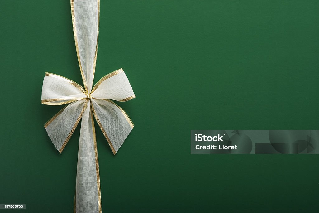 Verde com um laço de presente - Foto de stock de Presente royalty-free