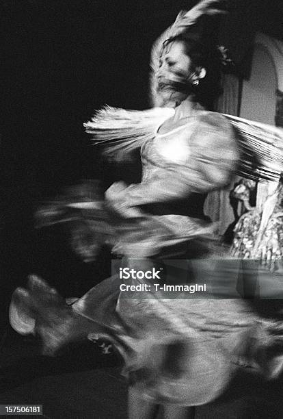 Photo libre de droit de Danseuse De Flamenco Spin banque d'images et plus d'images libres de droit de Flamenco - Danse traditionnelle - Flamenco - Danse traditionnelle, Danser, Image en noir et blanc