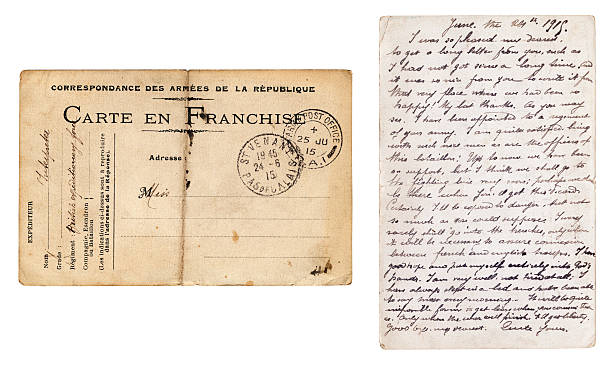 ambos os lados do exército britânico cartões postais enviados da frança, 1915 - paper crumpled document letter - fotografias e filmes do acervo