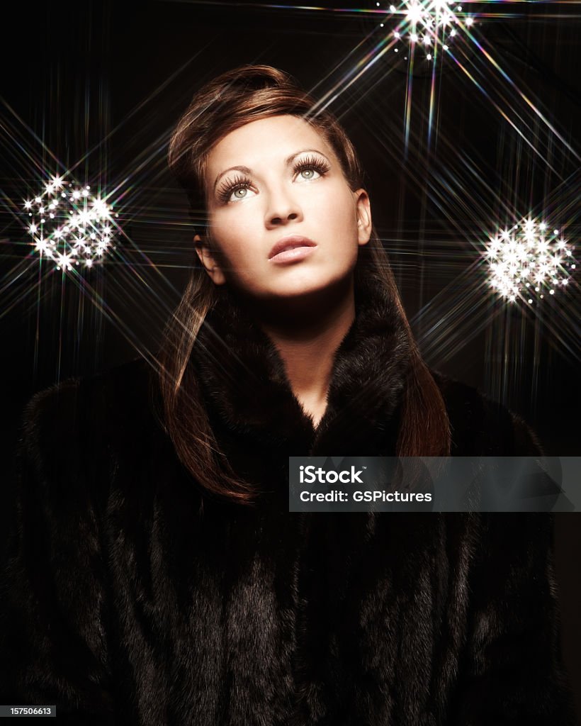 Mulher posando com luzes brilhantes - Foto de stock de 30 Anos royalty-free