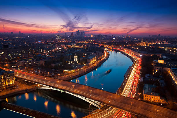 Vista aérea da noite de Moscovo - fotografia de stock